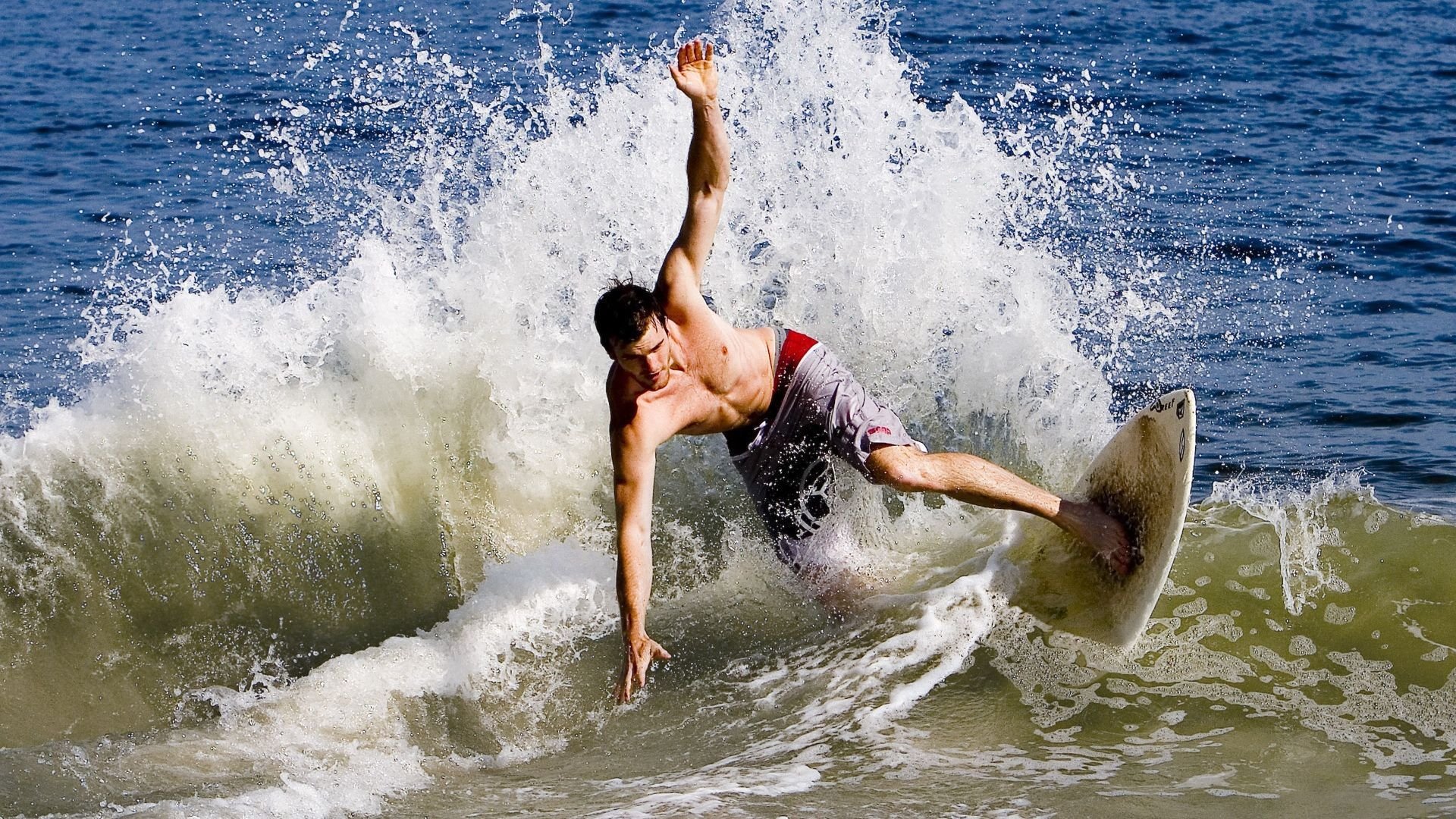 推动瑜伽与其他运动项目的融合发展,瑜伽与健身怎么结合